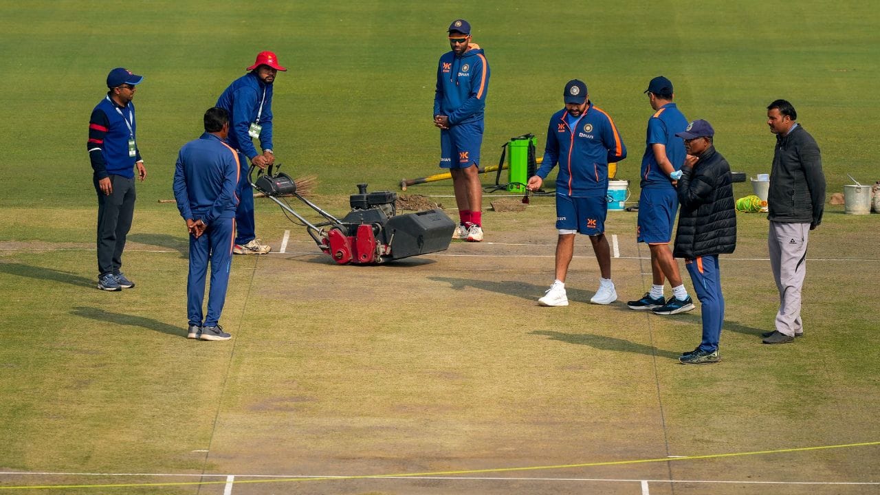 IND vs AUS, BGT 2023: পূজারার মাইলফলক টেস্ট, তিন স্পিনারে নামতে পারে অজিরা IND vs AUS, BGT 2023: পূজারার মাইলফলক টেস্ট, তিন স্পিনারে নামতে পারে অজিরা