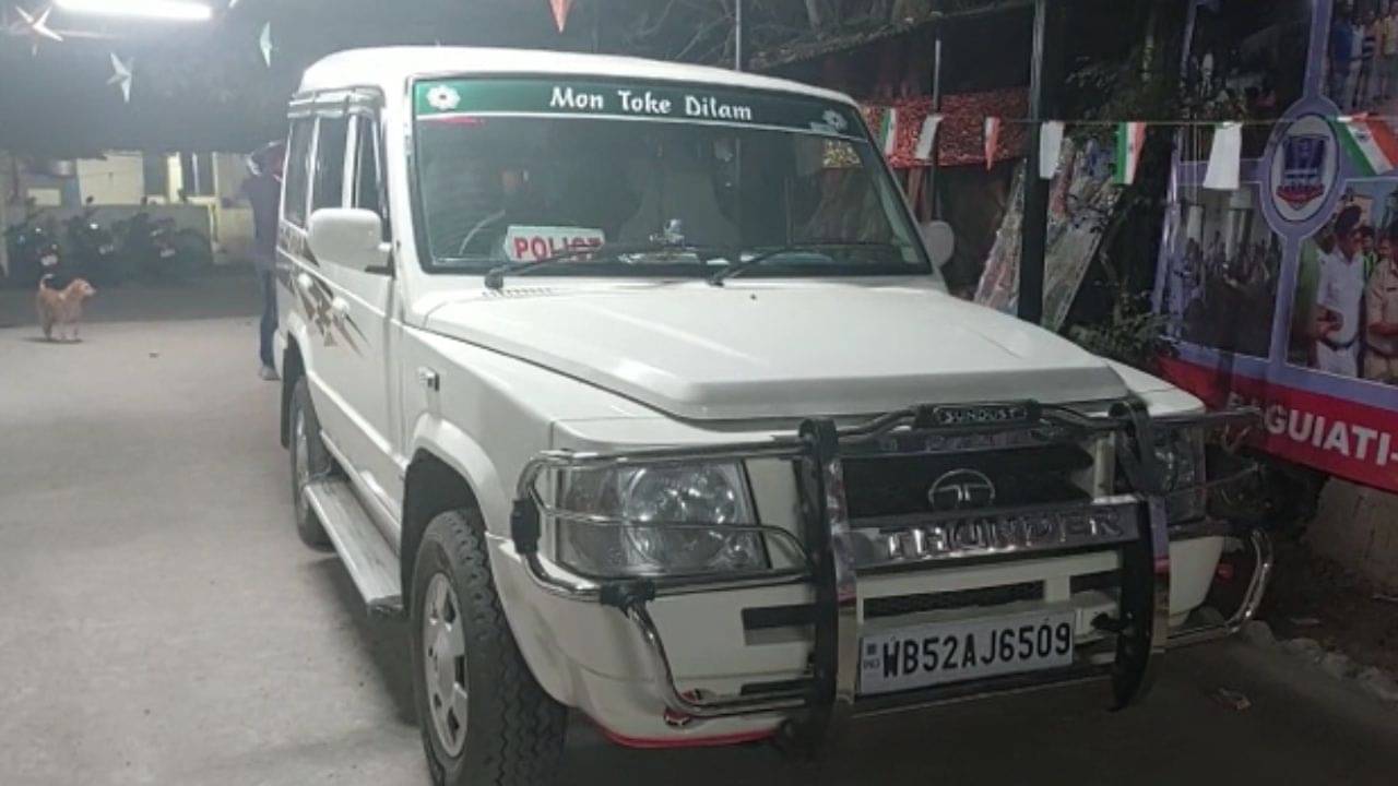 Rajarhat Dead Body: আবাসনের ঘর থেকে বার ডান্সারের ঝুলন্ত দেহ উদ্ধার, সন্দেহের তালিকায় ৬ বছরের লিভ ইন পার্টনার