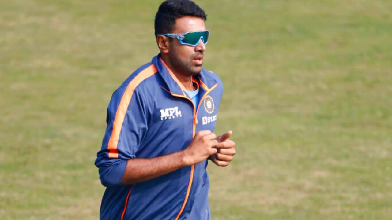 IND vs AUS: স্মিথদের অনুশীলন করাচ্ছেন নকল অশ্বিন! চিনে নিন এই মিস্ট্রি স্পিনারকে