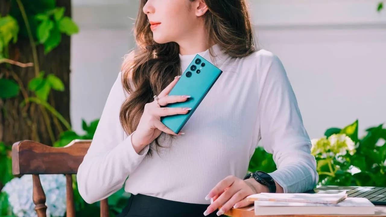 Galaxy S23 লঞ্চ হতেই Galaxy S22-র দাম 15,000 টাকা কমাল Samsung