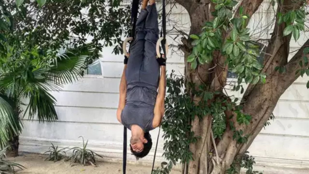Benefits of Ring Gymnastic ওয়ার্কআউট করতে সিদ্ধার্থ মালহোত্রার চাই