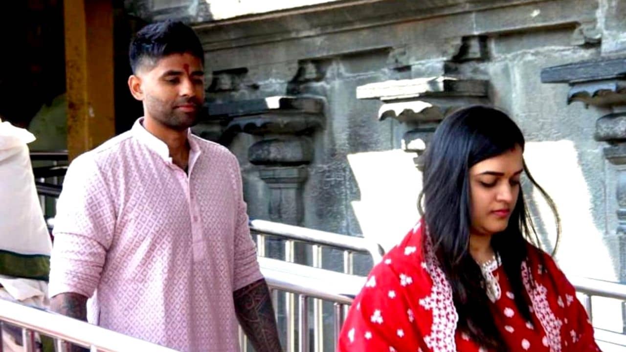 Suryakumar Yadav: টেস্টে আর একটা সুযোগ...মন্দিরে গিয়ে ভগবানের শরণাপন্ন সূর্যকুমার