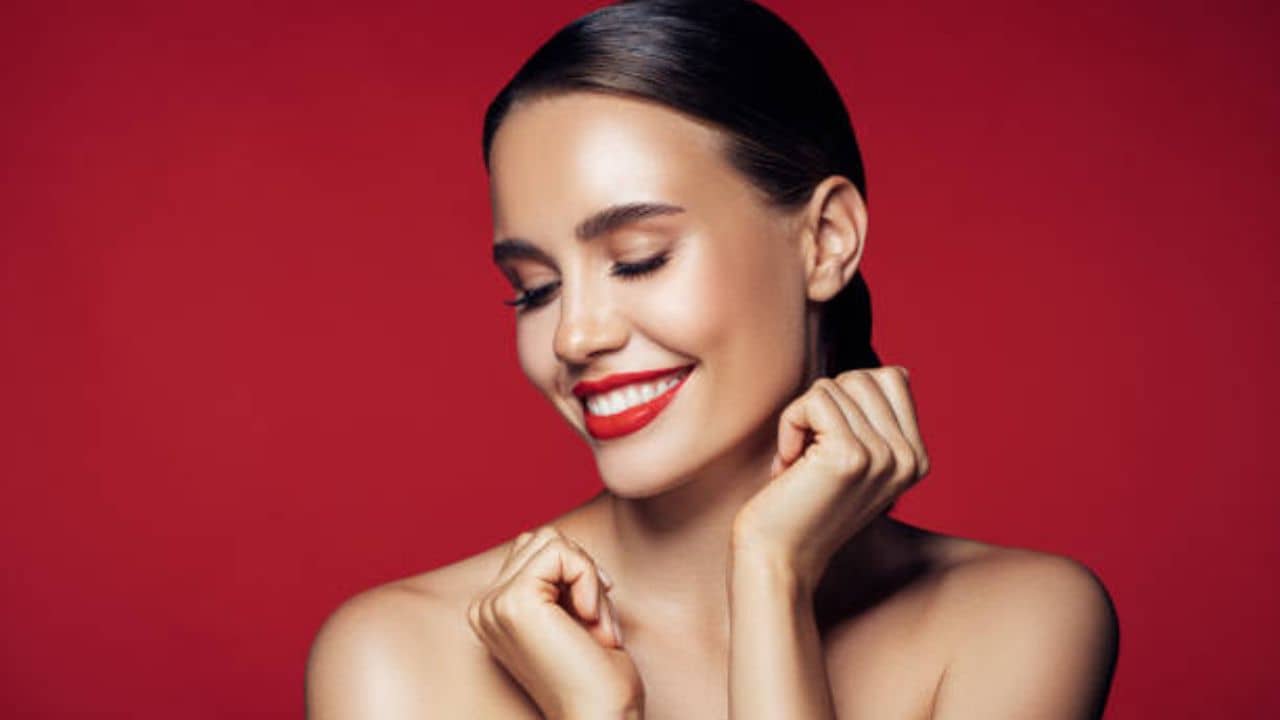 Valentine’s Day: প্রেমের দিনে ডেটে যাবেন বলে সাজছেন? ত্বকের কথা ভেবে এই ৬ ভুল এড়িয়ে চলুন