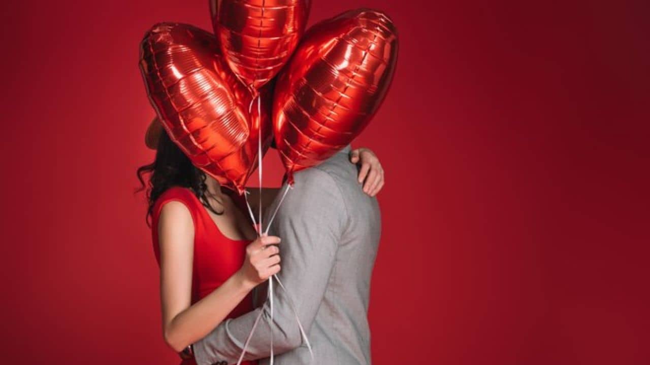 Valentines Day 2023: দাম্পত্য জীবনে ধেয়ে আসুক সুখের বন্যা! প্রেম দিবসে মেনে চলুন এই ৪ নিয়ম