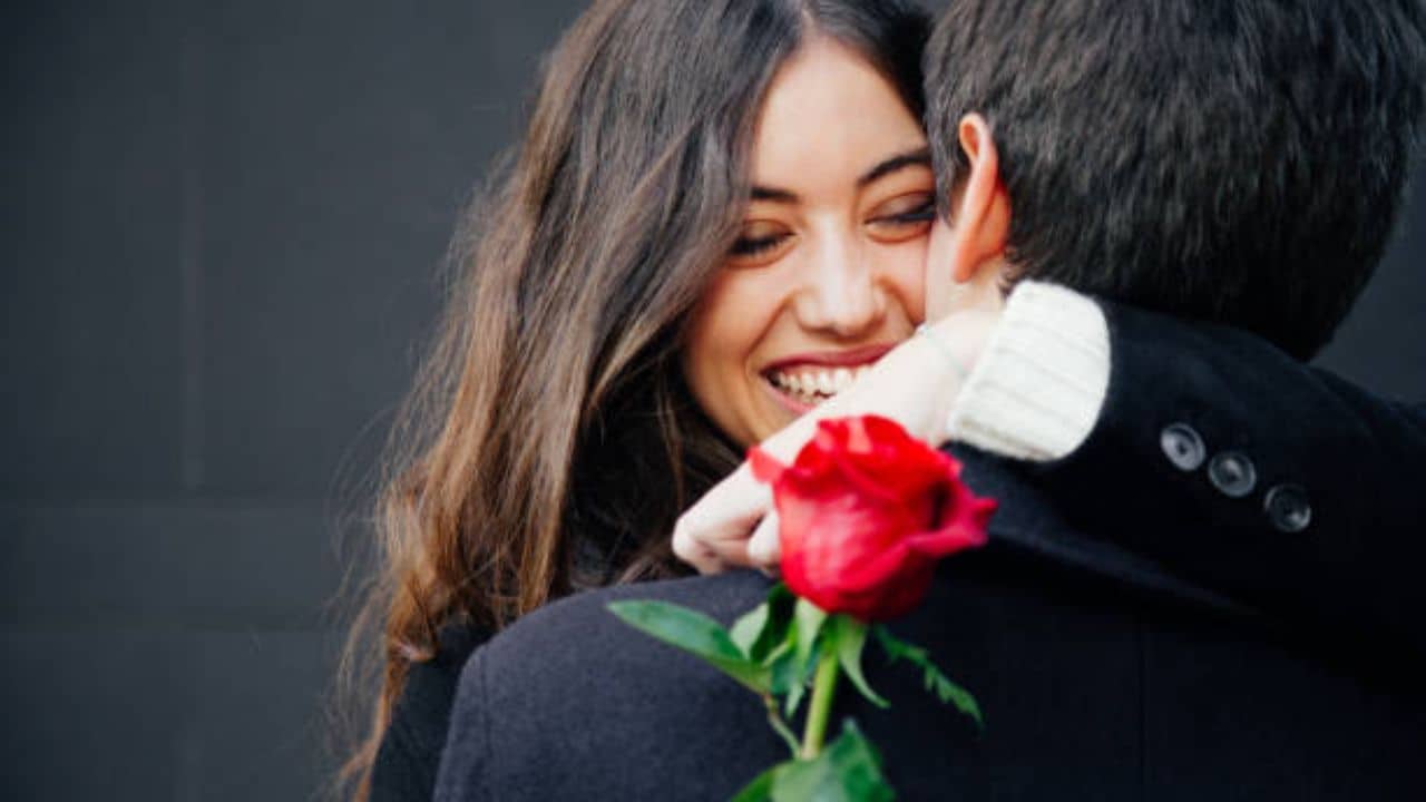 Valentines Day Special: আপনার সঙ্গী কর্কট রাশির জাতিকা? কেমন ধরনের প্রেমিকা তিনি, জানুন কী বলছে ট্যারট কার্ড
