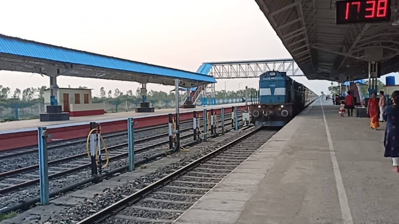 Balurghat-Hili Rail: বালুরঘাট-হিলি রেললাইন সম্প্রসারণে বাজেটে বরাদ্দ ১৯০ কোটি, নতুন করে বুক বাঁধছেন জেলার মানুষ