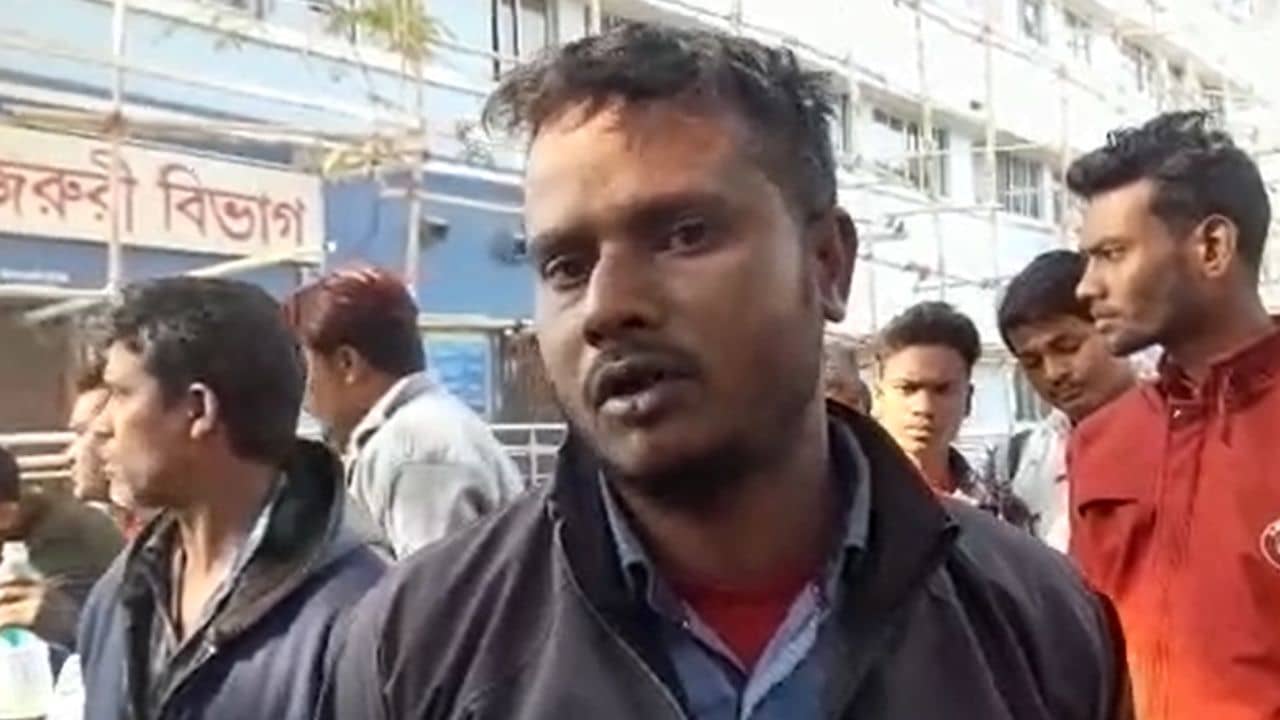 Patient Died: সাধারণ রোগীর গলগল করে রক্তপাত, আর ভিআইপি নিয়ে মেতে ডাক্তাররা, কাঠগড়ায় সরকারি হাসপাতাল