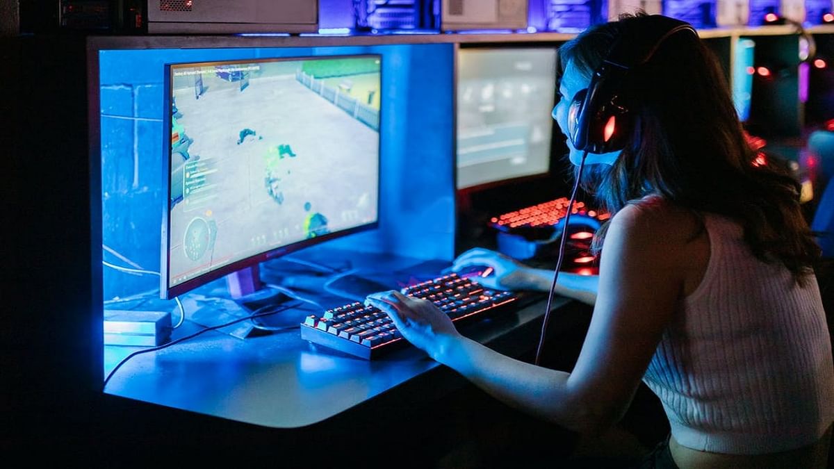 Online Gaming New Rules: অনলাইনে গেমারদের দিতে হবে মোটা অঙ্কের ট্যাক্স, বড় ঘোষণা হল বাজেটে - Bengali News | Government of India proposed new rules under the Income Tax Act to define