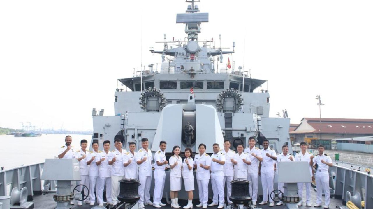 Indian Navy Recruitment 2023: মাধ্যমিক পাশেই ভারতীয় নৌসেনায় কাজে সুযোগ, মিলবে ৬৩ হাজার টাকা বেতন, এখনই আবেদন করুন