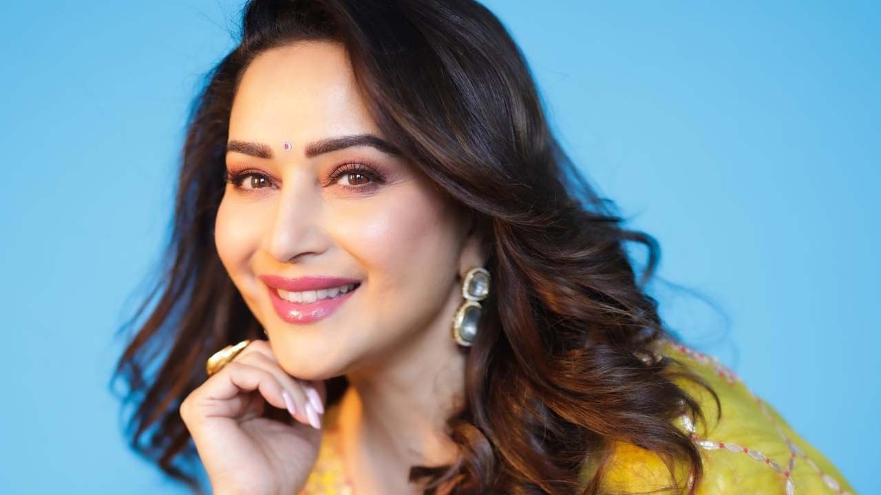 Madhuri Dixit: সবাইকে ছাপিয়ে এবার তামিল ভাষার 'তমতম' গানের তালে কোমর দোলালেন মাধুরী... তারপর?