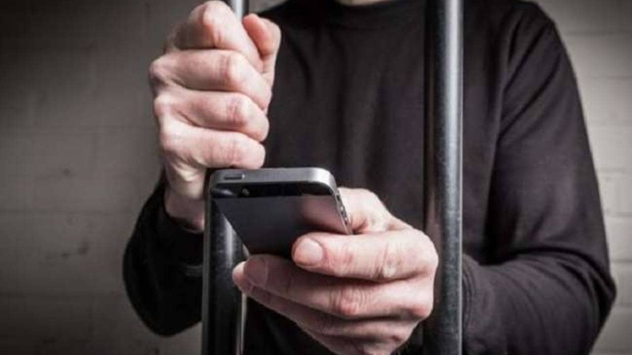 Mobile in Jail: জেল থেকে আড়াই মাসে উদ্ধার ৩৪৮ মোবাইল ফোন