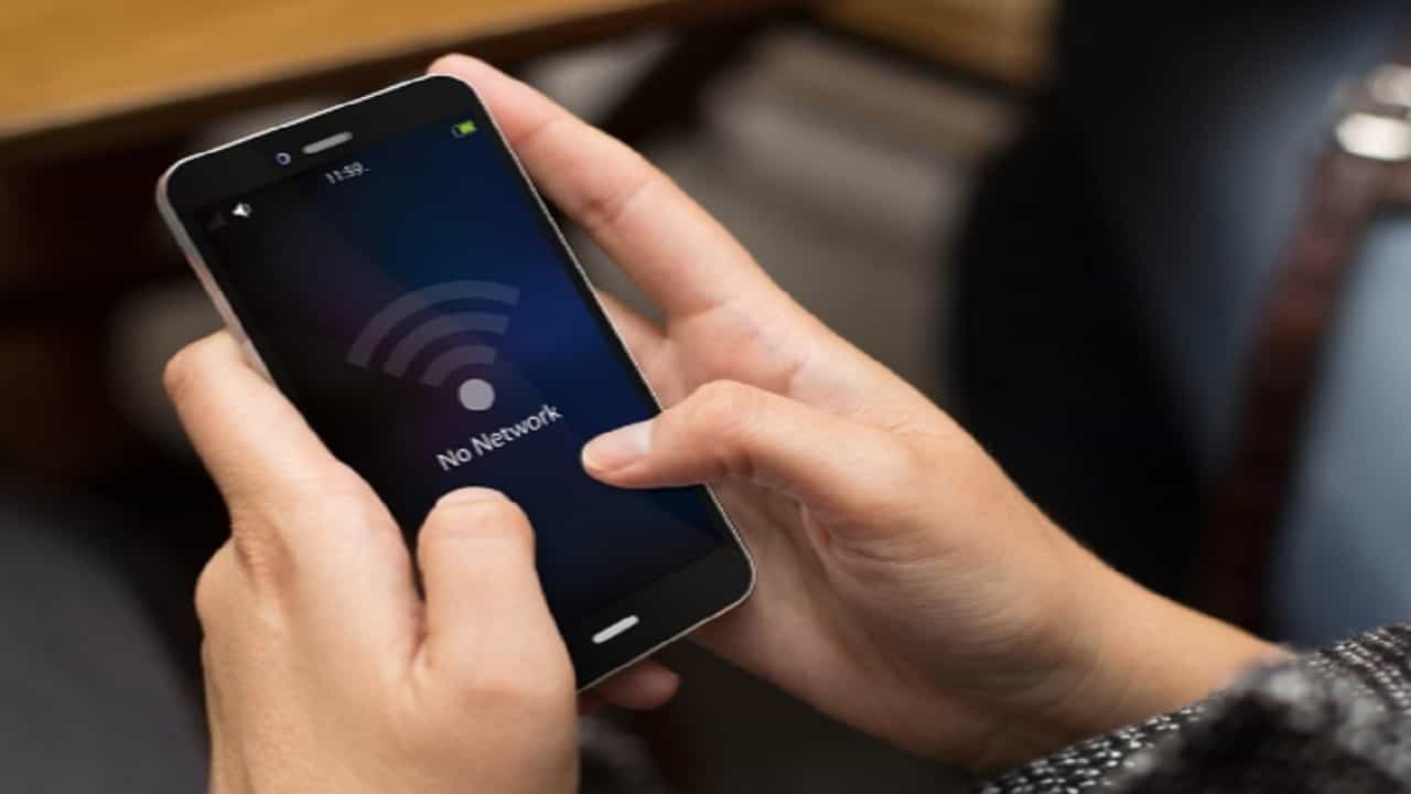 Smartphone Call Problems: হঠাৎ করেই স্মার্টফোন থেকে যাচ্ছে না কল, ফিক্স করুন এই উপায়ে Smartphone Call Problems: হঠাৎ করেই স্মার্টফোন থেকে যাচ্ছে না কল, ফিক্স করুন এই উপায়ে