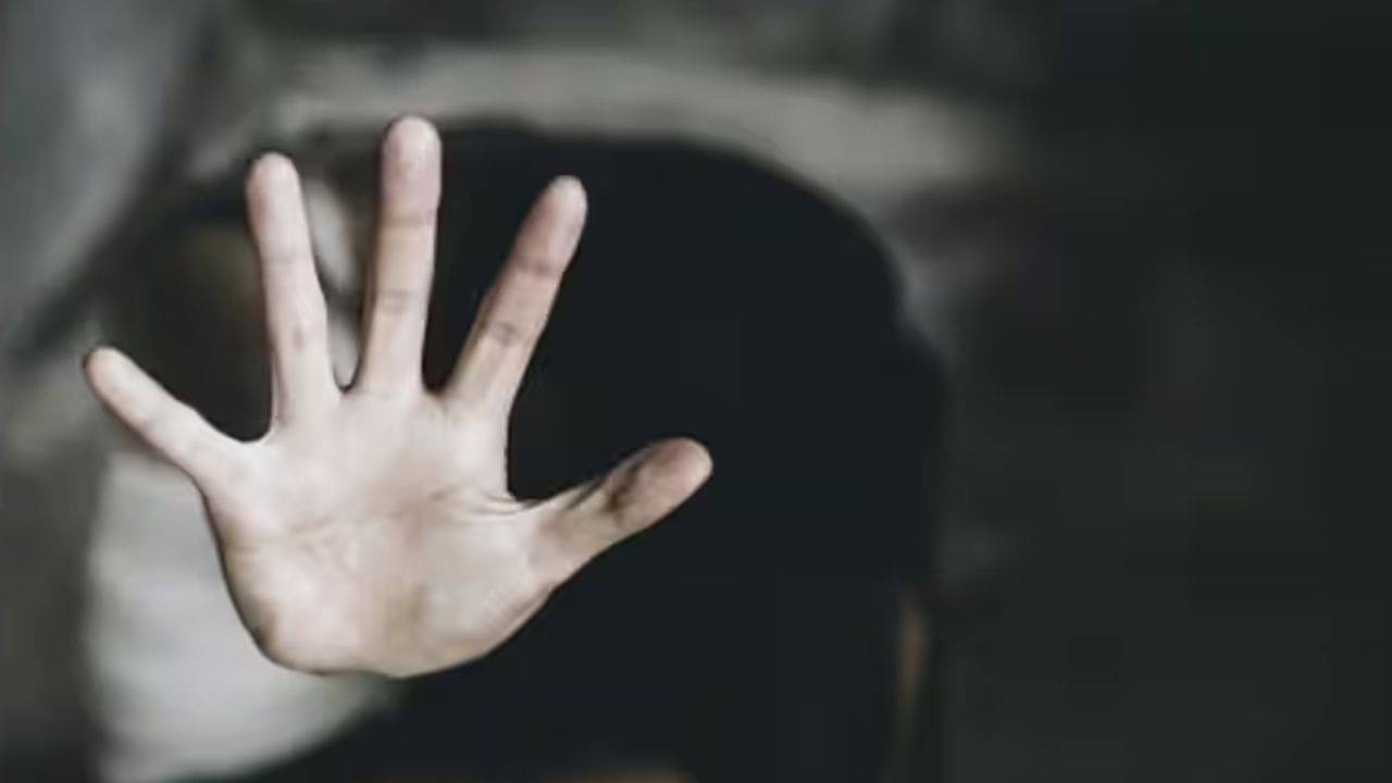 Kanthi : ভর সন্ধ্যায় শহর থেকে নাবালিকাকে জঙ্গলে তুলে নিয়ে লাগাতার ধর্ষণ, গ্রেফতার ৩ অভিযুক্ত