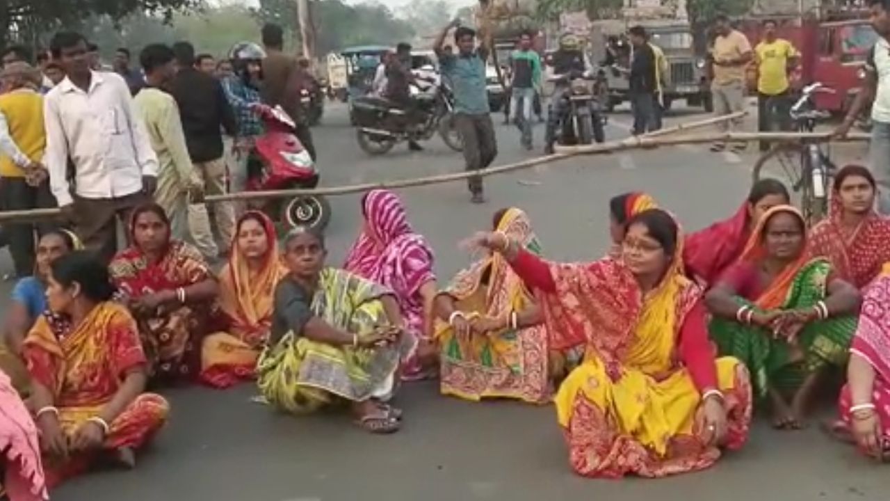 Salanpur: রাস্তায় এক ধারে পড়ে বাবা, অন্যদিকে মেয়ের ছটফটানি... মর্মান্তিক পরিণতি দু'জনের