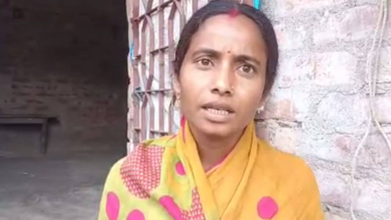 South 24 pargana: আমফানের দুর্নীতি নিয়ে সরব হয়েছিলেন, দলের রোষে এখন পঞ্চায়েতেই ঢুকতে পারছেন না উপ-প্রধান