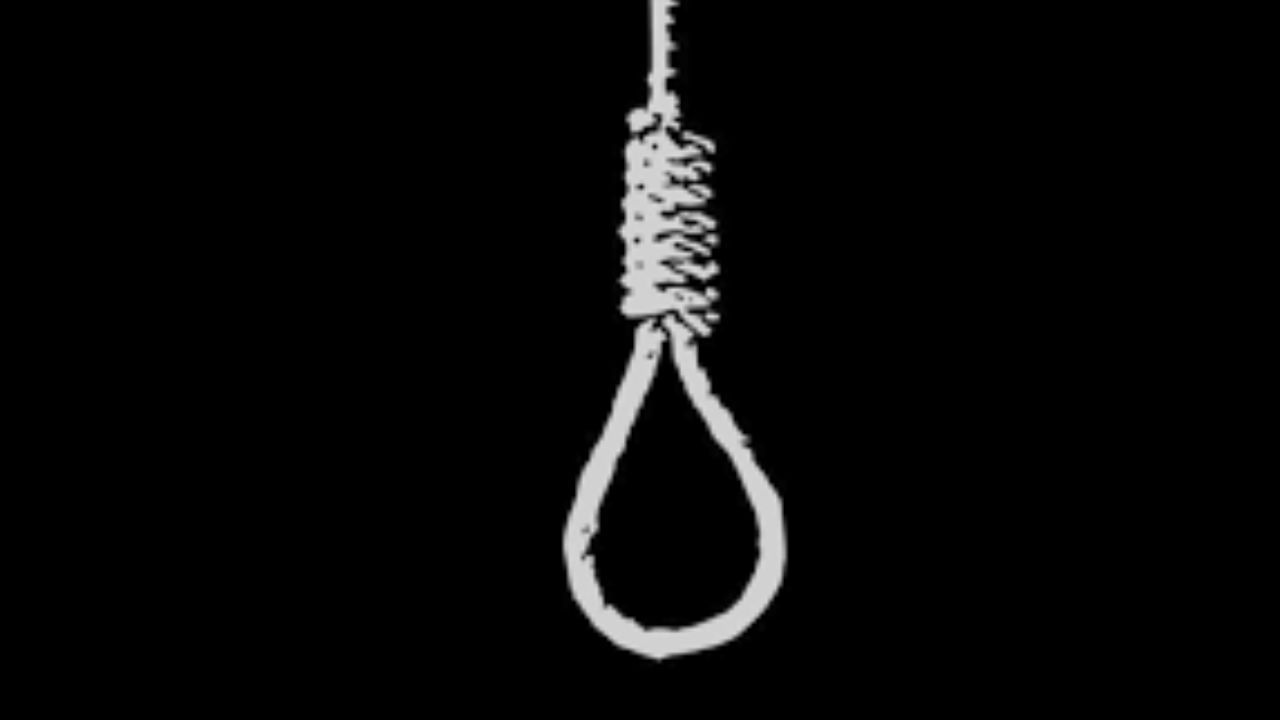 Techie suicide: ছেলে-বউয়ের মুখ প্লাস্টিকে বাঁধা, কার্নিশে ঝুলছে বাঙালি ইঞ্জিনিয়ারের দেহ