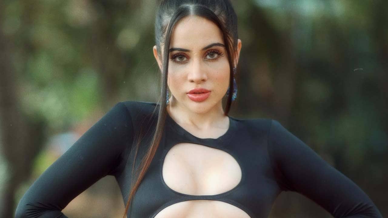 Viral Fashion: এ কেমন পোশাক? উরফির হাত খুঁজতে মরিয়া নেটপাড়া, তবুও মন জিতলেন ভাইরাল কুইন