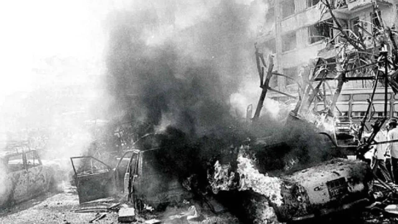 News9 Plus world exclusive: ১৯৯৩-এর মুম্বই বিস্ফোরণ: কী ভাবে ভারতে বিস্ফোরক পাঠাল ISI? অন্তর্তদন্তে নিউজ-৯ প্লাস