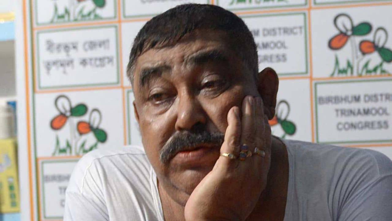 Anubrata Mondal: ইডি হেফাজতে হঠাৎ অসুস্থ অনুব্রত, নিয়ে যাওয়া হল হাসপাতালে : সূত্র