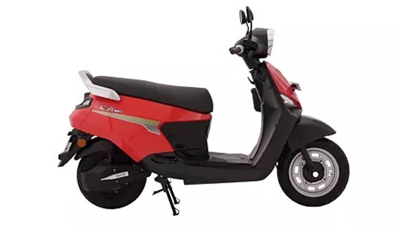 BGAUSS C12 ই-স্কুটার লঞ্চ হল 97,999 টাকায়, 143 Km রেঞ্জে Ola S1-এর সঙ্গে কাঁটায় কাঁটায় টক্কর