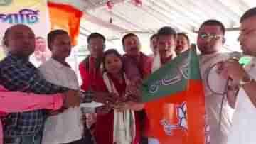 BJP joining: অখিল গিরির কেন্দ্রে ভাঙন তৃণমূলে, বিজেপিতে যোগ দাপুটে নেতার