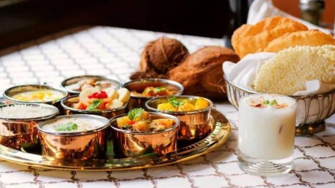 Chaitra Navratri 2023: নবরাত্রির উপবাসে সতর্ক থাকুন এই রোগীরা! ক্ষতি নয়, উপকারেই হবে ষোলো কলা পূর্ণ