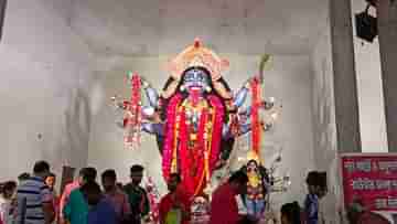 Balurghat Kali Puja: এ কালীর পায়ের নীচে শিব নেই, রয়েছে অসুর, ৩০০ বছর ধরে পূজিত হয়ে আসছেন দোল পূর্ণিমাতেই