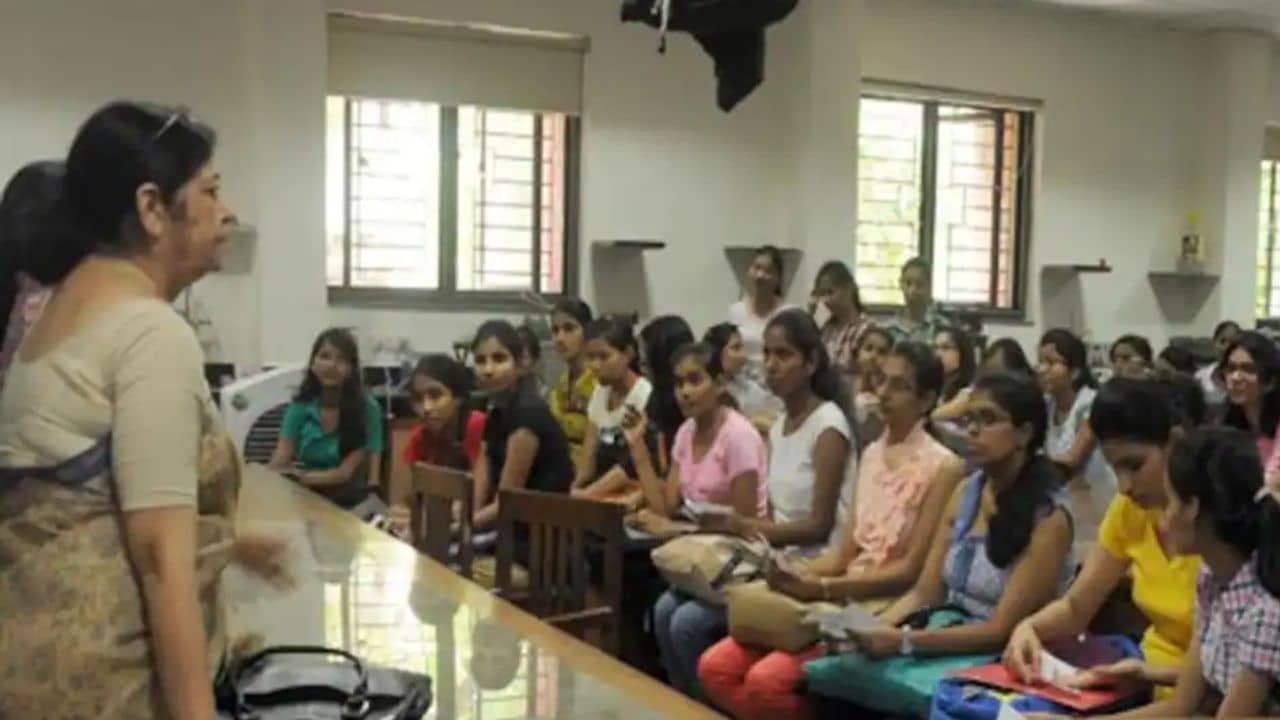 Education Policy: জাতীয় শিক্ষানীতির অংশ বাস্তবায়নের পক্ষে রাজ্য, UGC-র নির্দেশিকা পাঠানো হল বিশ্ববিদ্যালয়গুলিতে