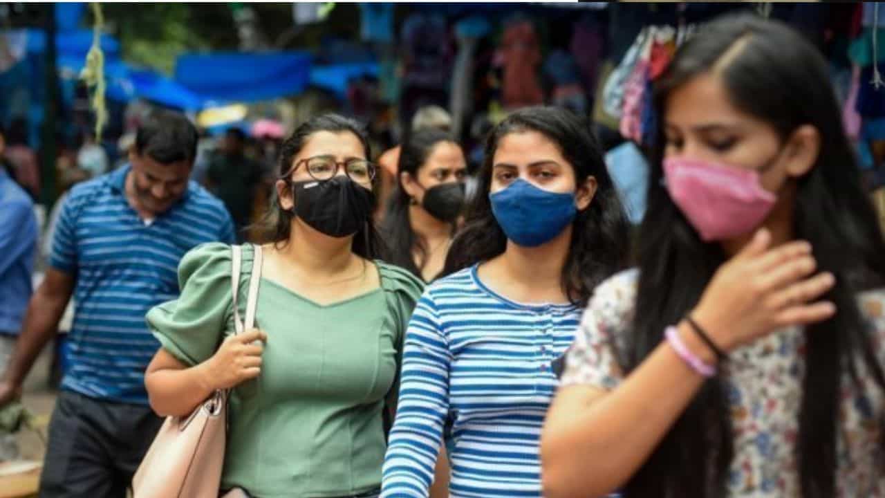 Covid-19: করোনামুক্ত হয়েও নানা সমস্যা আক্রান্তদের, ব্যবস্থা নিতে রাজ্যগুলিকে পরামর্শ কেন্দ্রের Covid-19: করোনামুক্ত হয়েও নানা সমস্যা আক্রান্তদের, ব্যবস্থা নিতে রাজ্যগুলিকে পরামর্শ কেন্দ্রের