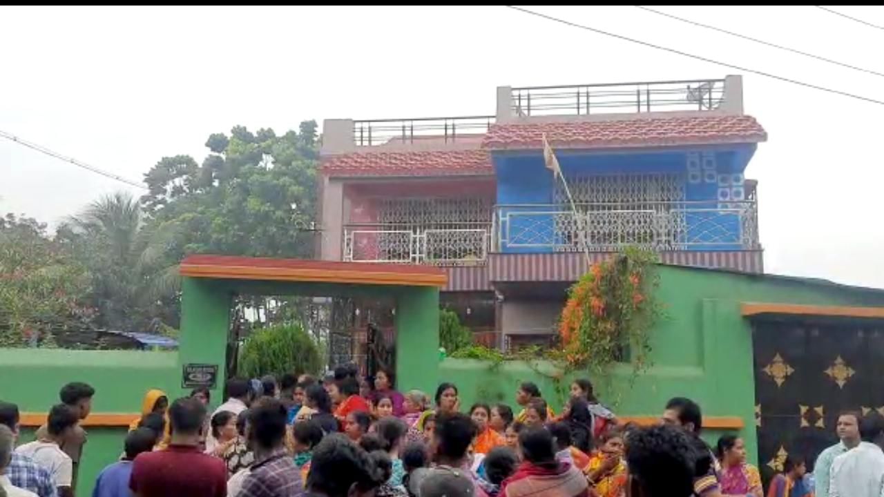 Durgapur Mysterious Death: সুইসাইড নোটে মায়ের বিরুদ্ধে বিস্ফোরক অভিযোগ, দুর্গাপুরের একই পরিবারের চার জনের রহস্যমৃত্যুতে ধৃত ৩
