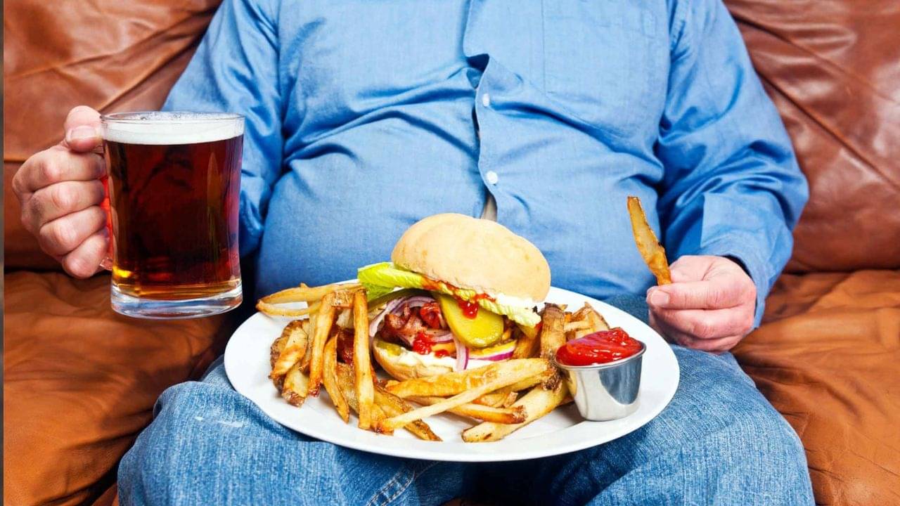 Fatty Liver: ফ্যাটি লিভার রোগীদের কাছে এই খাবার মারাত্মক বিষ! কী কী একেবারেই খাবেন না, নোট করুন