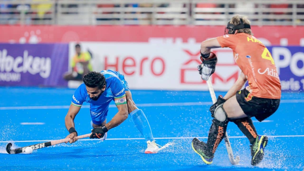 Hockey Pro league: ৯ গোলের ম্যাচে হ্যাটট্রিক হরমনপ্রীতের, হকি মাঠে অজিদের ওড়াল ভারত!