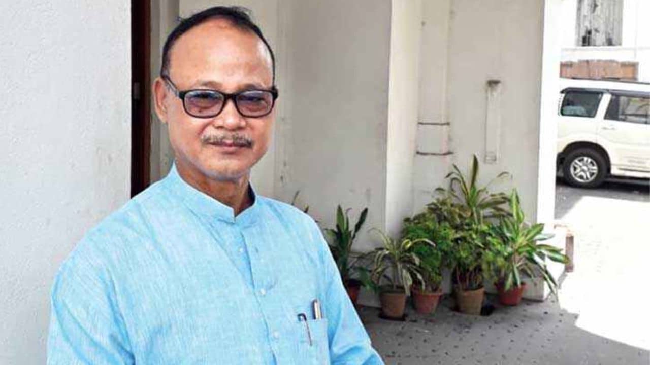 TMC MLA: পার্টি অফিসে বসে চাকরি ভাগাভাগি হত চাকরি, চিরকুট-ইস্যুতে এবার বোমা ফাটালেন জগদীশ বসুনিয়া