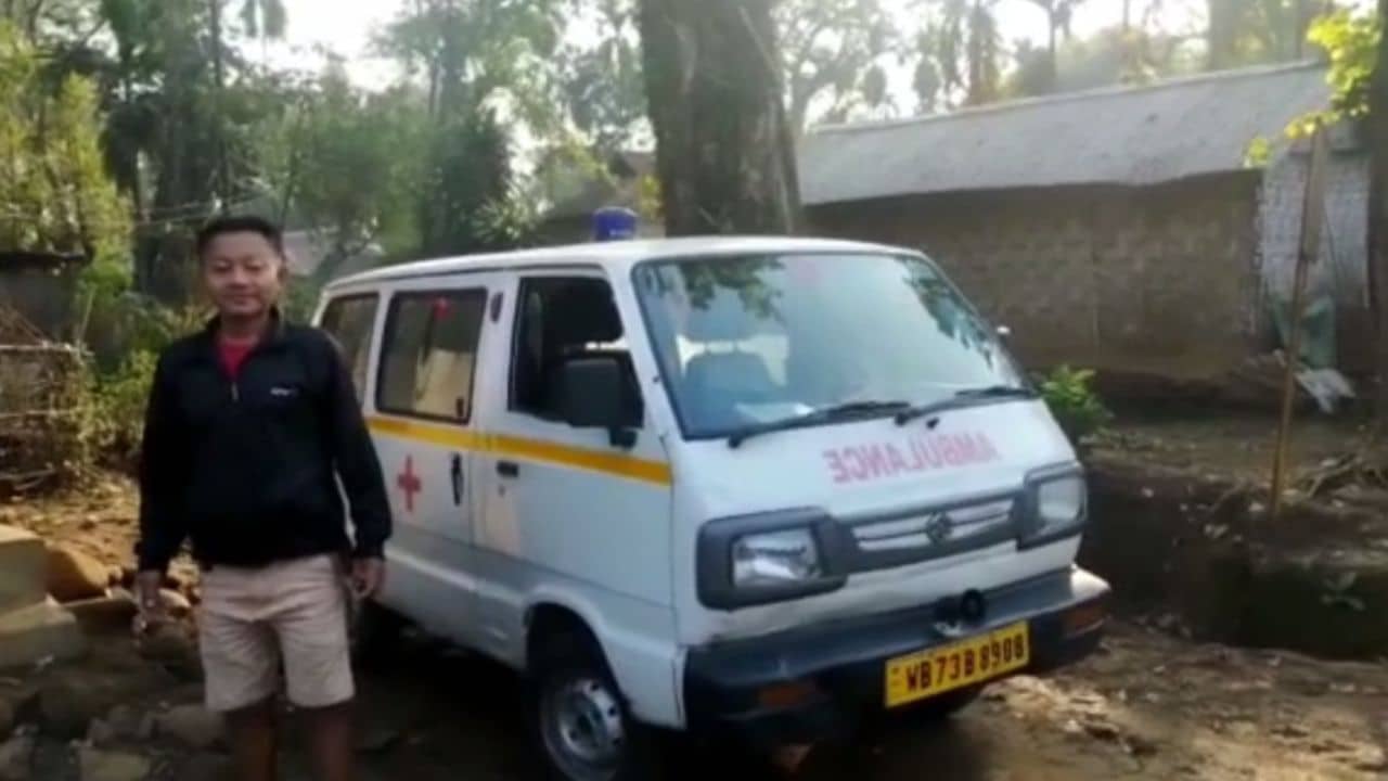 Jalpaiguri: বন্ধ দরজা থেকে গলগল করে বেরচ্ছে রক্ত, হতভম্ব প্রতিবেশীরা