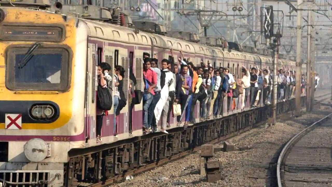 Sealdah Main Line Train Problem: নন ইন্টারলকিংয়ের কাজ, সঙ্গে ঝড়-বৃষ্টি, দুর্ভোগের ত্র্যহস্পর্শে নাকাল শিয়ালদা মেন লাইনের যাত্রীরা