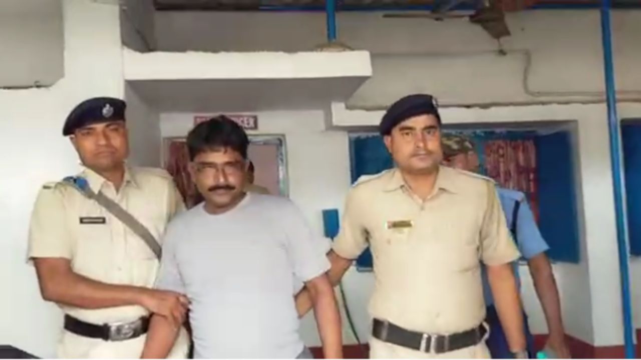Murshidabad Fake Police: পুলিশ কর্তা পরিচয় দিয়ে জিআরপির সিভিক ভলেন্টিয়ারকে 'মারধর', অবশেষে পুলিশের জালে