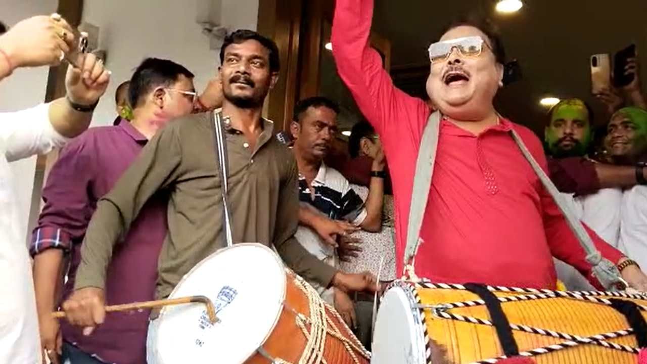 Madan Mitra: অনুব্রতর বদলে এবারের পঞ্চায়েতে বীরভূমের বর্ডারে দাঁড়িয়ে 'চড়াম চড়াম' বাজাবেন মদন!