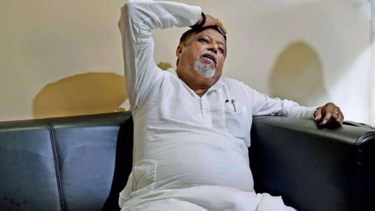 Mukul Roy: মুকুল রায়ের মাথায় বসানো হল চিপ, কেমন আছেন তিনি?