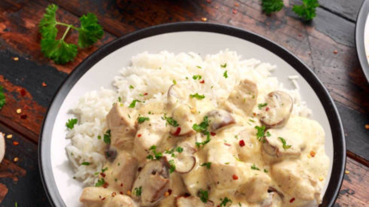 Mushroom: রসুন নয়, কাজু-পোস্ত দিয়েই বানিয়ে নিন মাশরুম, স্বাদে হবে লা জবাব