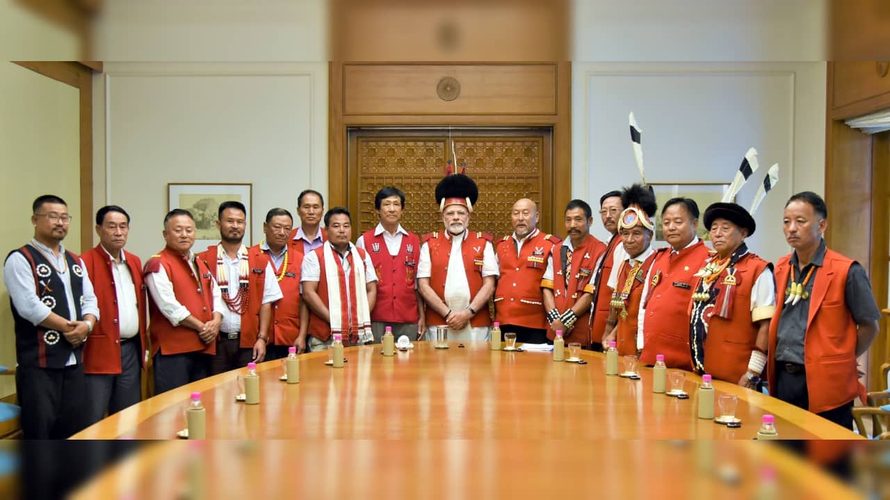 Nagaland: পরিবারের একজনই ভোট দেয় বাকিদের হয়ে! গাঁওবুড়া প্রথাতেই আটকে নাগাল্যান্ড