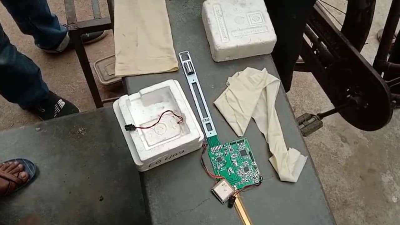 Nandigram: প্যারাসুটের সঙ্গে স্পাই ক্যামেরা, সার্কিট বোর্ড! মাঠের মাঝে এসব দেখে চোখ কপালে গ্রামবাসীদের