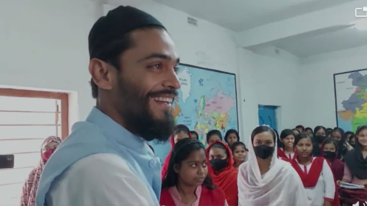 Furfura Sharif School: নওশাদের স্কুলে নেই অঙ্কের শিক্ষক, চতুর্থ শ্রেণির কাজ করেন প্রধান শিক্ষিকা!