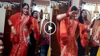 Viral Video: কানের ব্যাথায় কাতরাচ্ছিলেন বয়স্ক মহিলা, ডাক্তার টর্চ মারতেই কিলবিল করে বেরিয়ে এল…