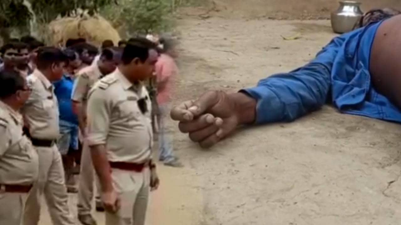 Murder : মদ খেয়ে ছেলেকে বেধড়ক মারছিল বাবা, নাতিকে বাঁচাতে গিয়ে ছেলেকে খুন বৃদ্ধর