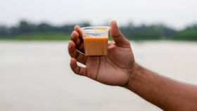 Plastic Cup: দোকানদার দিলেও ভুল করে কাগজ কিংবা প্লাস্টিকের কাপে চা নয়, খেলেই বিপদ ঘনিয়ে আসবে Plastic Cup: দোকানদার দিলেও ভুল করে কাগজ কিংবা প্লাস্টিকের কাপে চা নয়, খেলেই বিপদ ঘনিয়ে আসবে