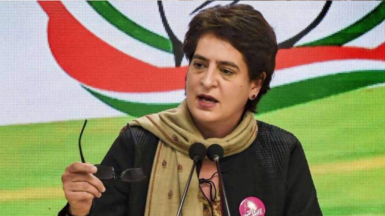 Priyanka Gandhi Vadra: কংগ্রেস পরিবারকে অপমান করা হয়েছে, রাহুলের সাংসদ পদ খারিজ নিয়ে বিজেপিকে তোপ প্রিয়ঙ্কার