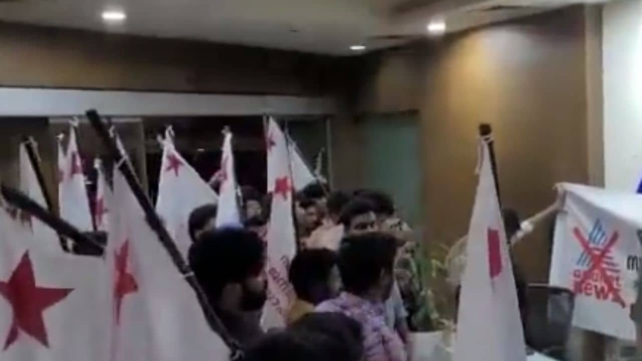 SFI: সংবাদ মাধ্যমের অফিসে ঢুকে হুমকি দেওয়ার অভিযোগ SFI কর্মীদের বিরুদ্ধে, দায়ের মামলা