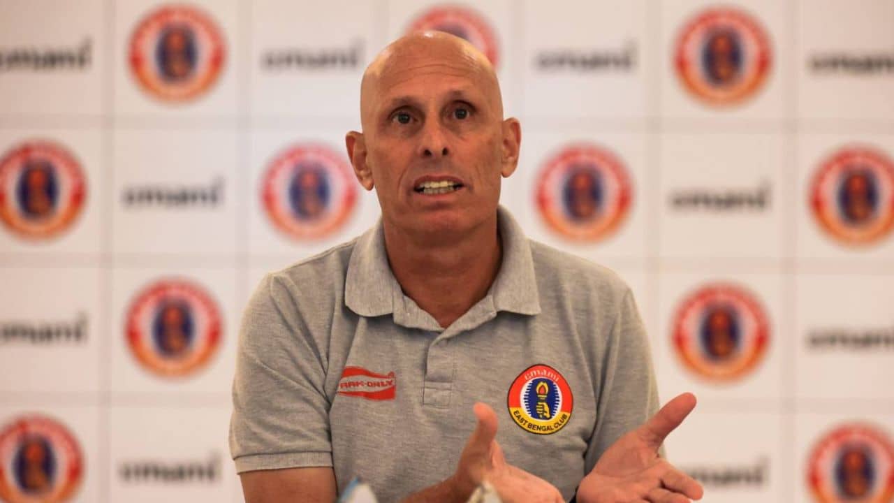 East Bengal: পাসি আমার ছেলে নয়, কুরুচিকর মন্তব্য করে বিতর্কে জড়ালেন লাল-হলুদ কোচ