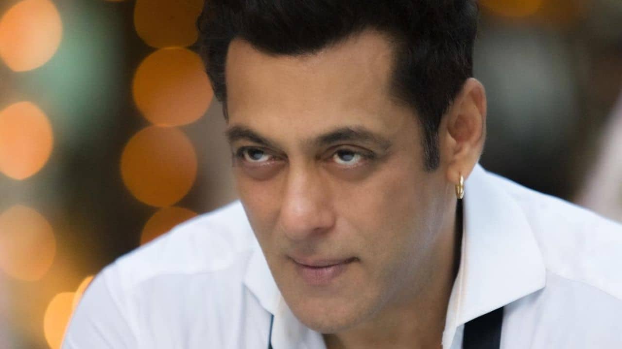 Salman Khan: মোবাইল ছিনিয়ে নেওয়ার মামলায় রেহাই পেলেন সলমন খান