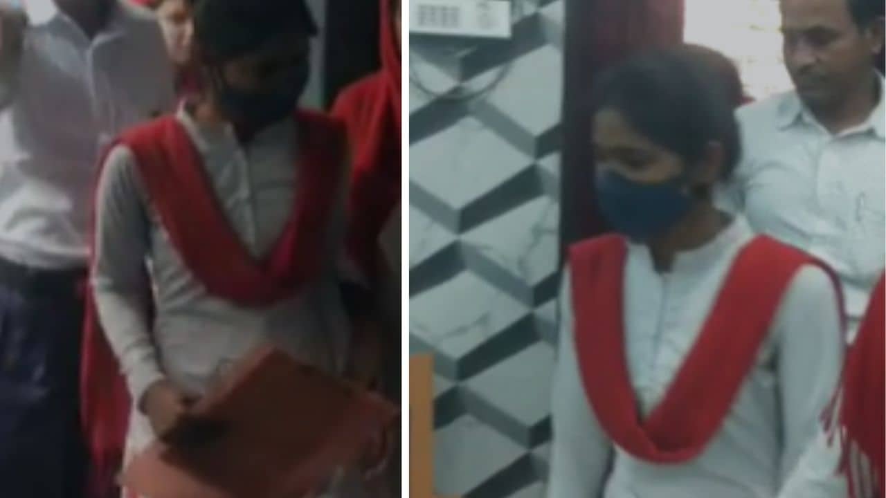 Higher Secondary Examine: বাড়িতে পড়ে বাবার মৃতদেহ, অদম্য জেদ নিয়ে ইংরেজি পরীক্ষা দিতে ছুটল নিশা